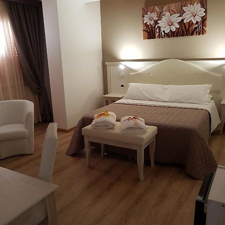 San Pietro Bed and Breakfast Mileto Exteriör bild