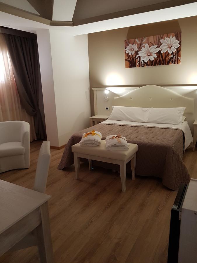 San Pietro Bed and Breakfast Mileto Exteriör bild