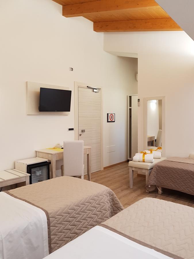 San Pietro Bed and Breakfast Mileto Exteriör bild