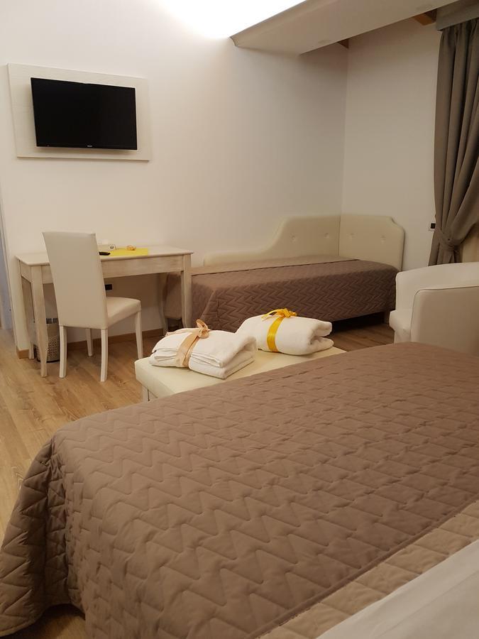 San Pietro Bed and Breakfast Mileto Exteriör bild